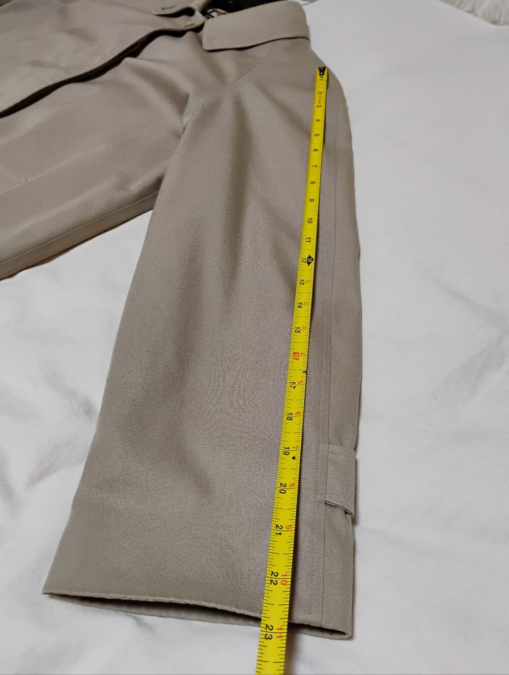 Vintage Burberry Trench Coat with Signature Check Lining - Picture 9 of 9